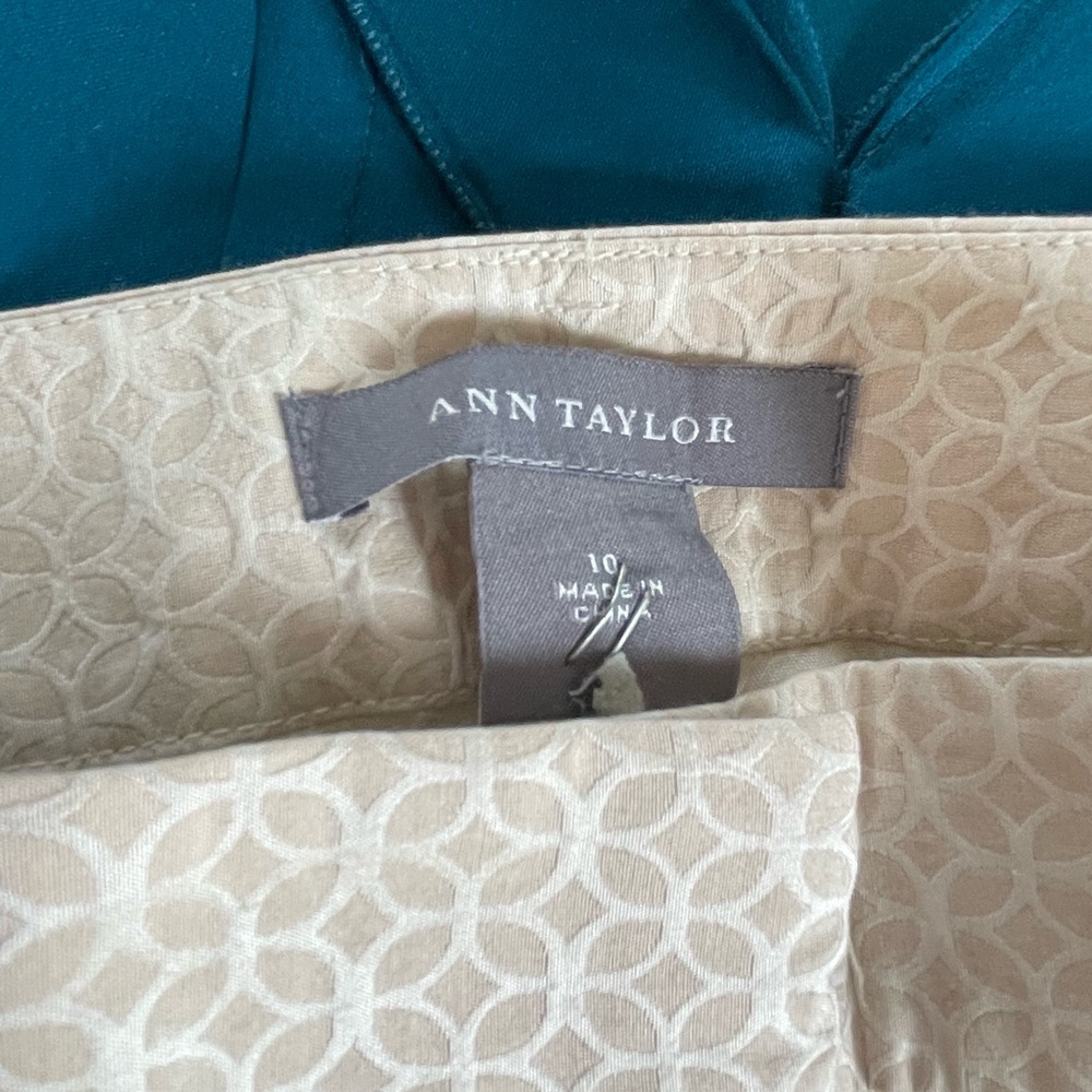Ann Taylor silk pants. - Picture 5 of 5